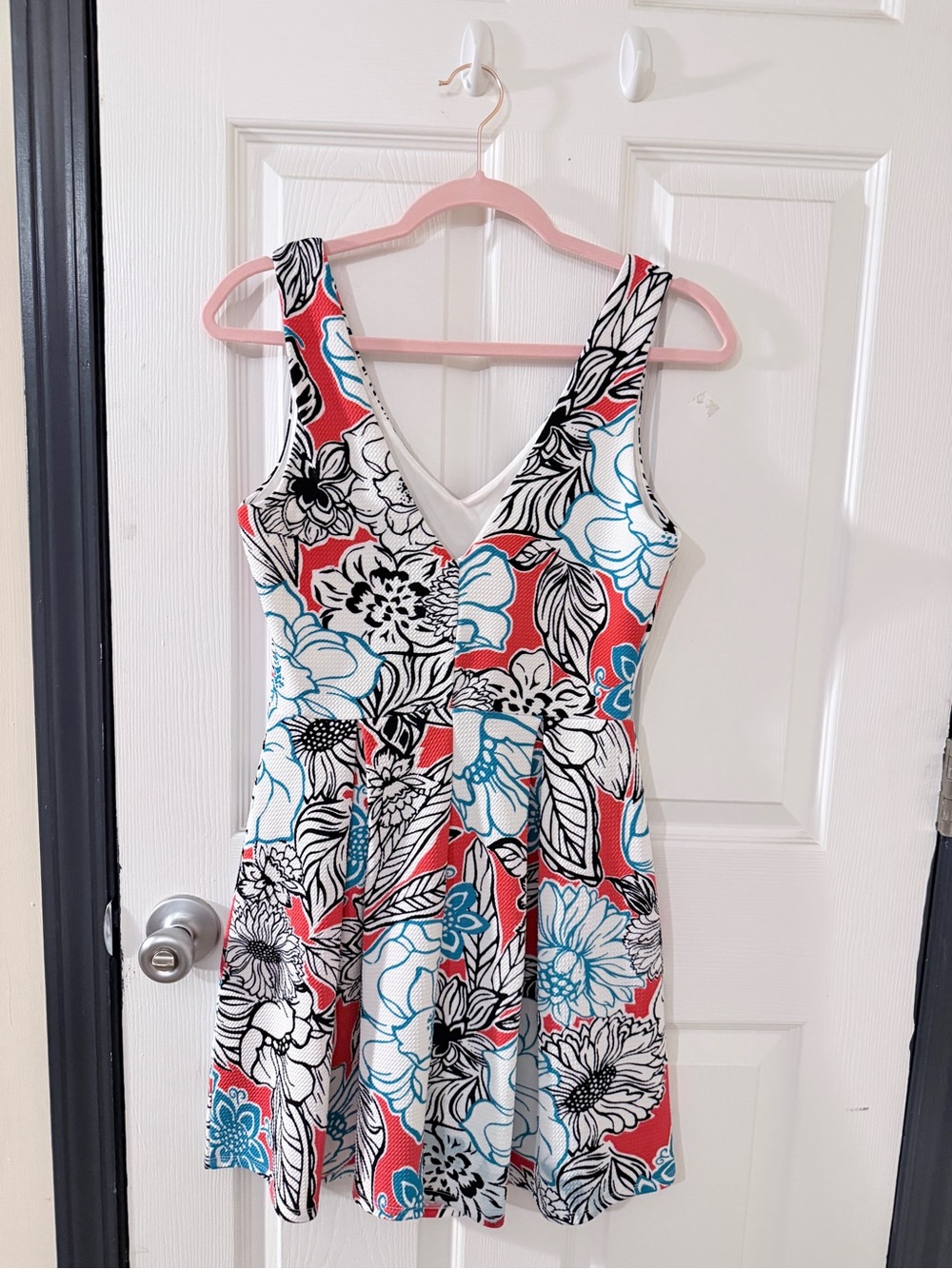 Sundress - Picture 2 of 3